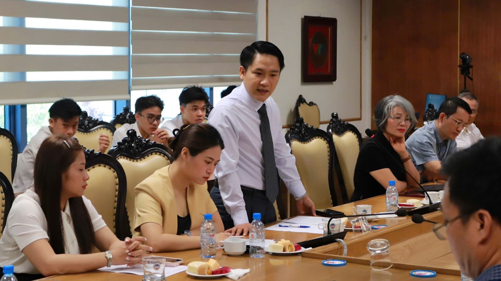 Tiền kiểm pháp lý trong quản trị công hiện đại